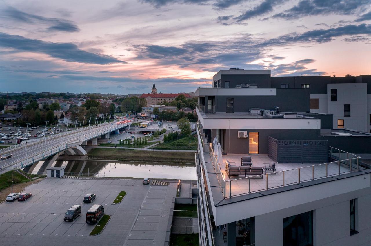 One Luxury Apartments Жешов Екстериор снимка